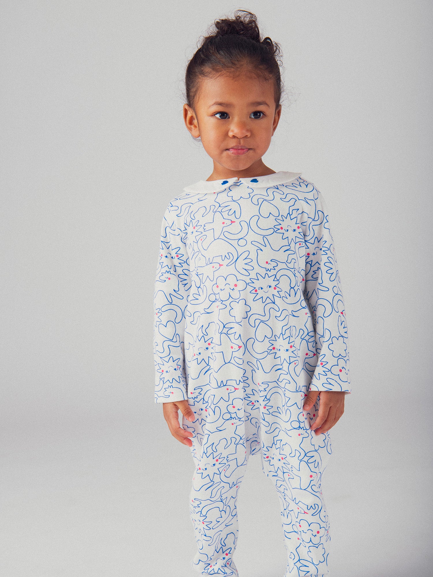 Ecru bodysuit with Claudine collar and allover "Dream" blue print for baby girl