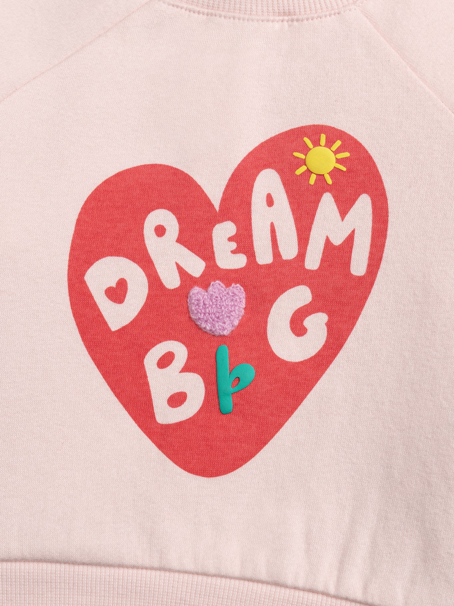 Heart-pattern outfit for baby girl