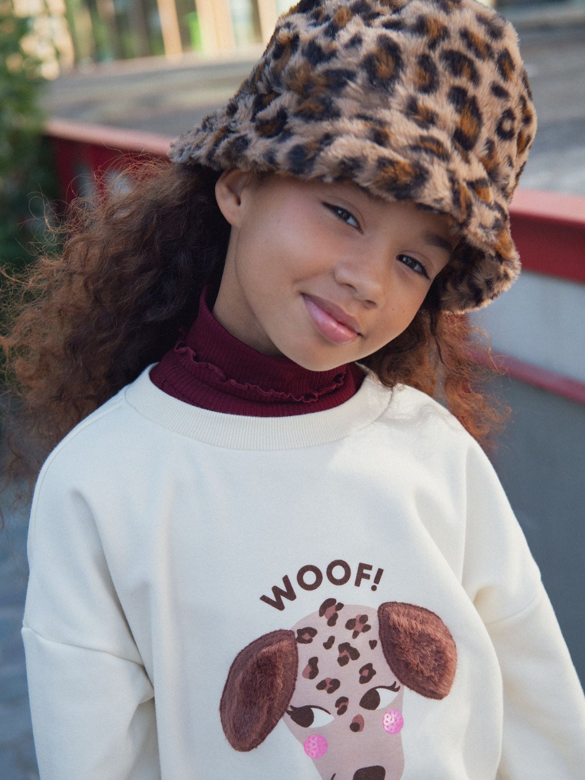 Cream Sweatshirt with Dog Animation for Girls