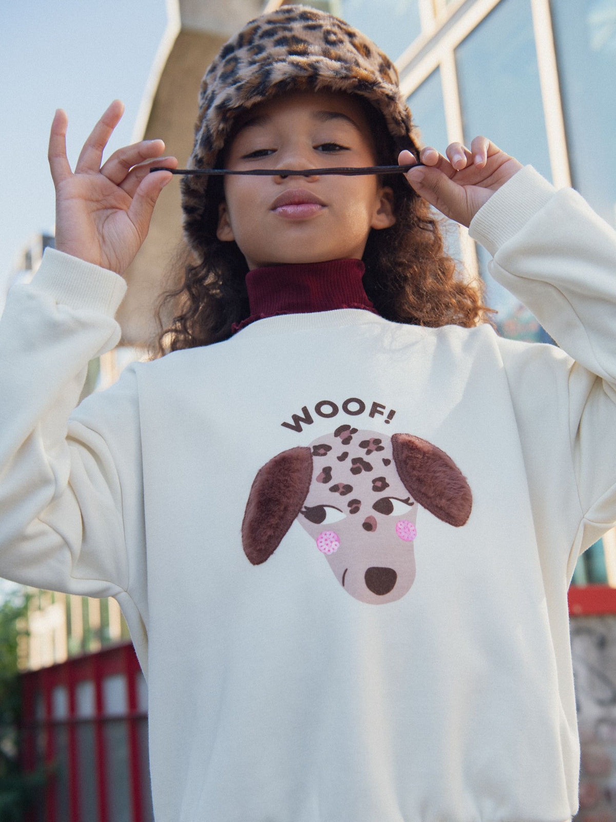 Cream Sweatshirt with Dog Animation for Girls