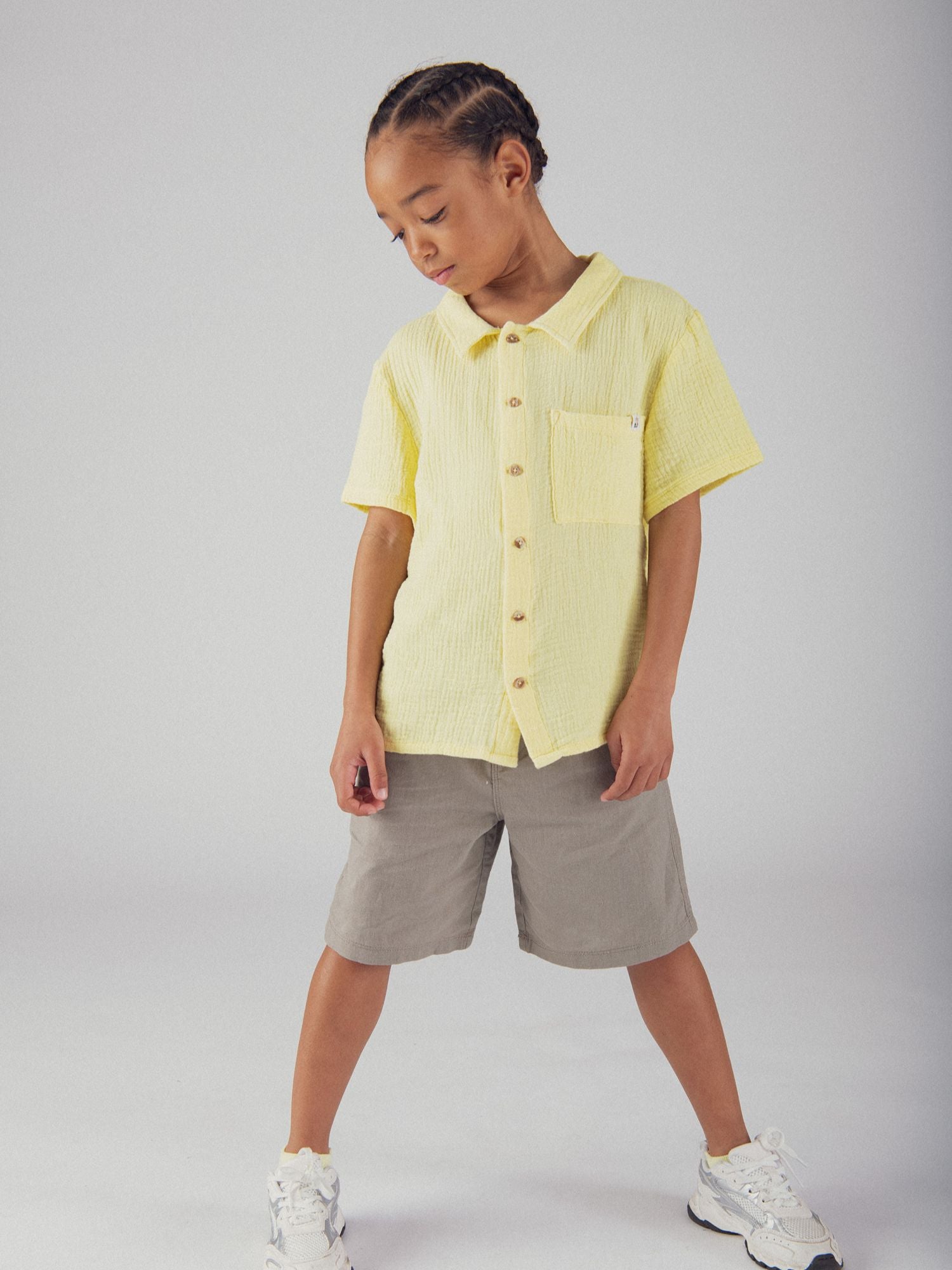 Pale yellow short-sleeve shirt for boys