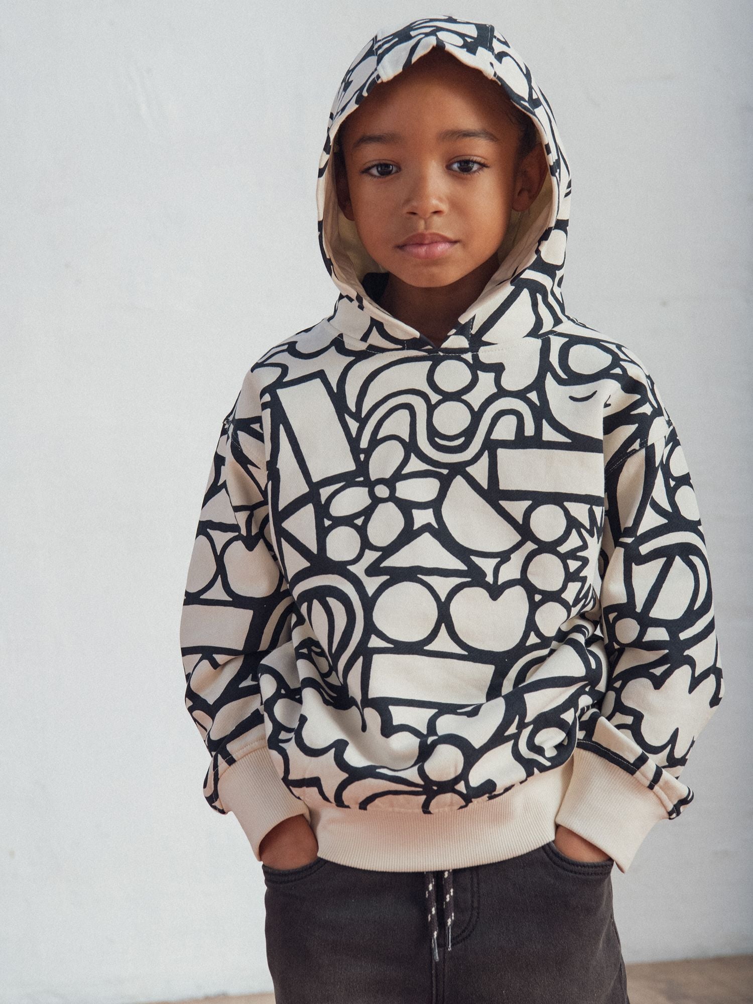 Ecru sweatshirt with graphic print for boys