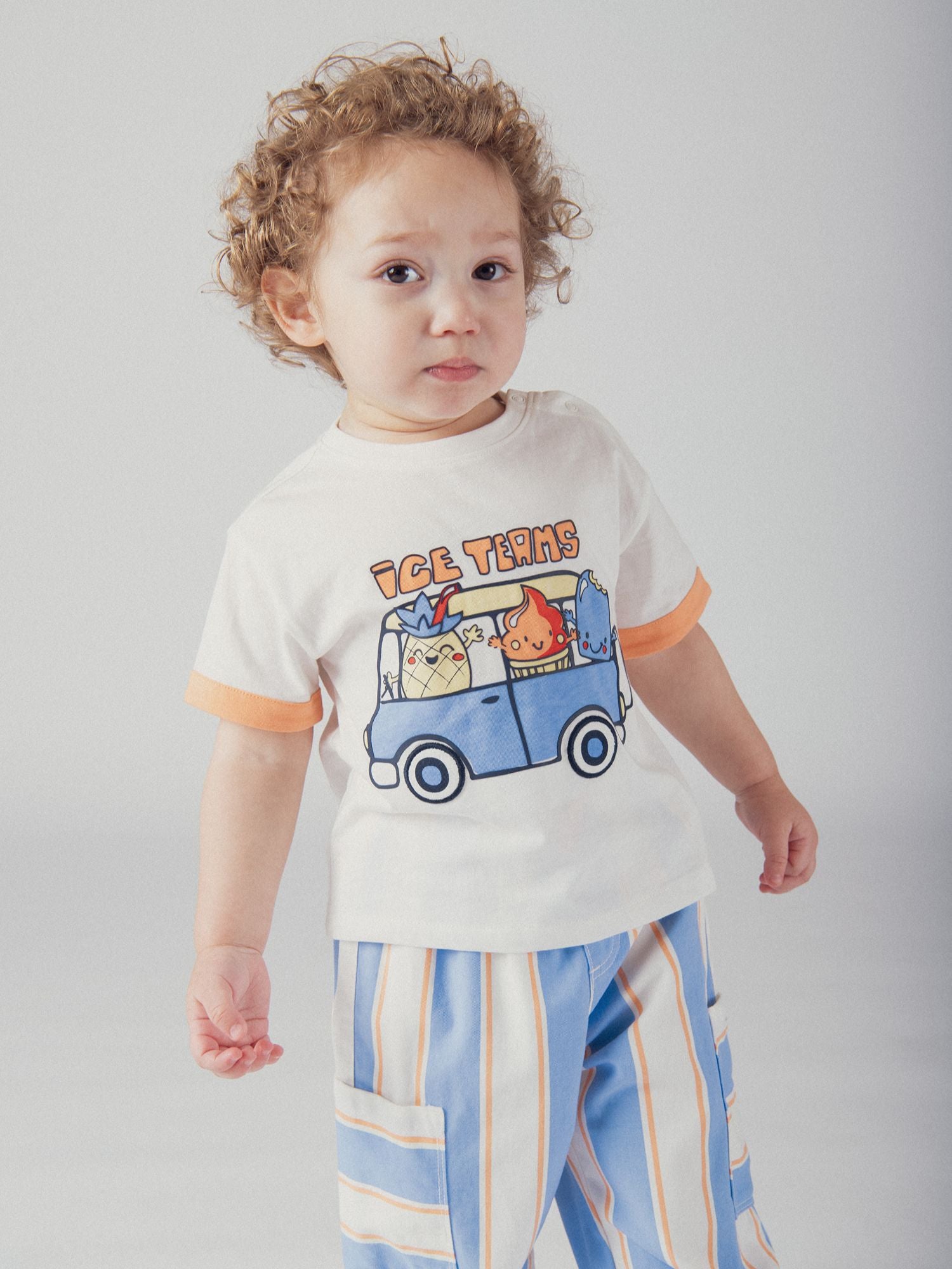 Ecru t-shirt with "Ice Teams" design for baby boy