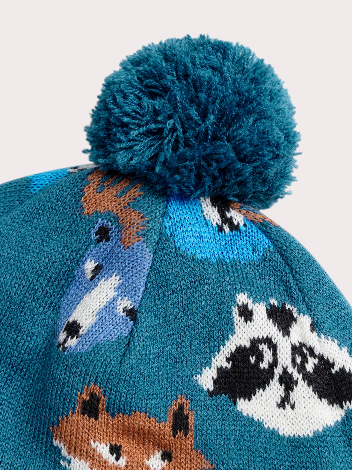 Blue hat with fancy pattern for boys