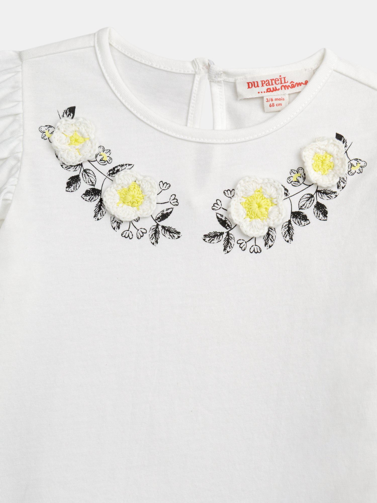 Ecru embroidered flower t-shirt with ruffled sleeves for baby girl