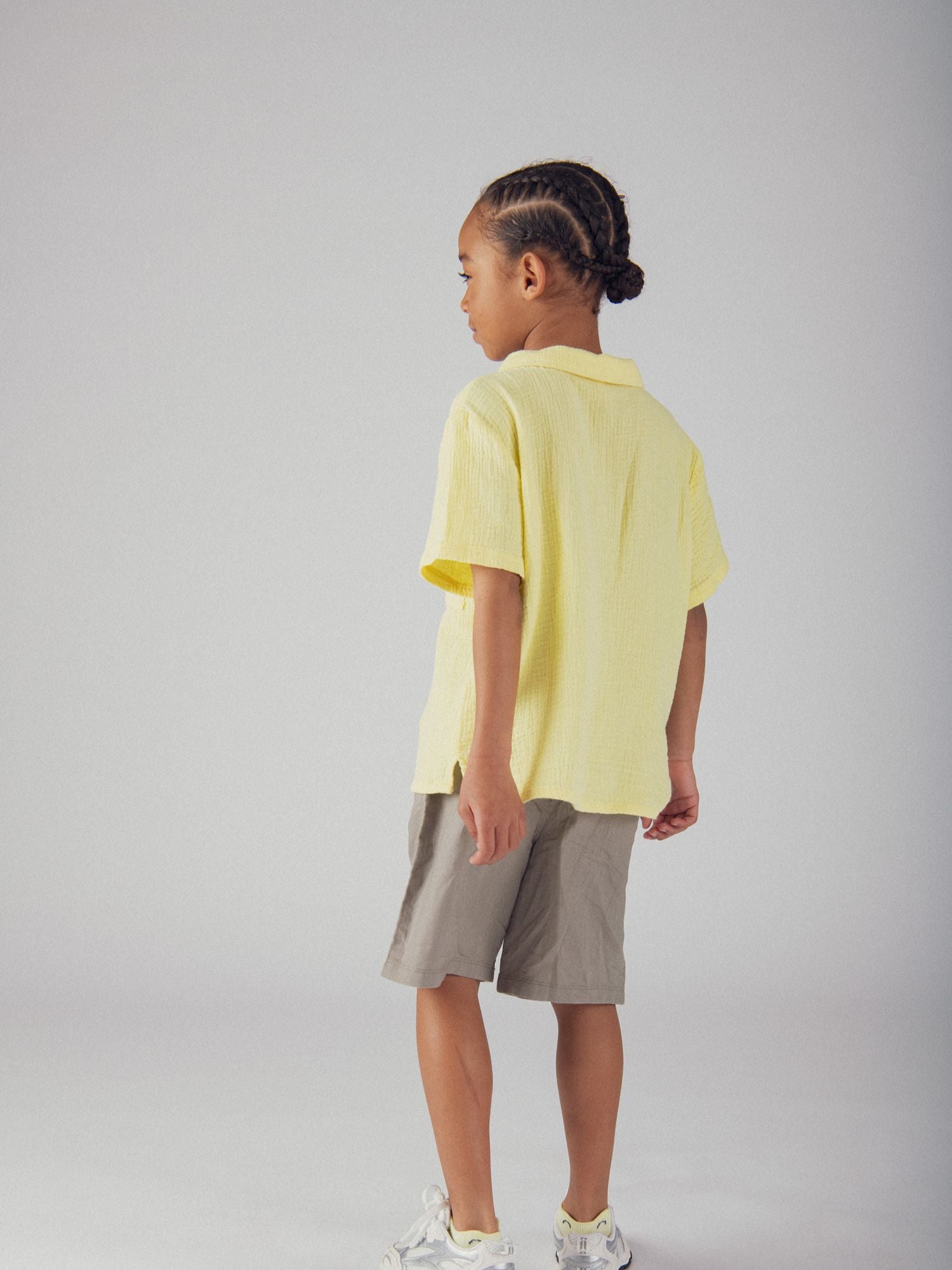 Gray shorts with pockets for boys