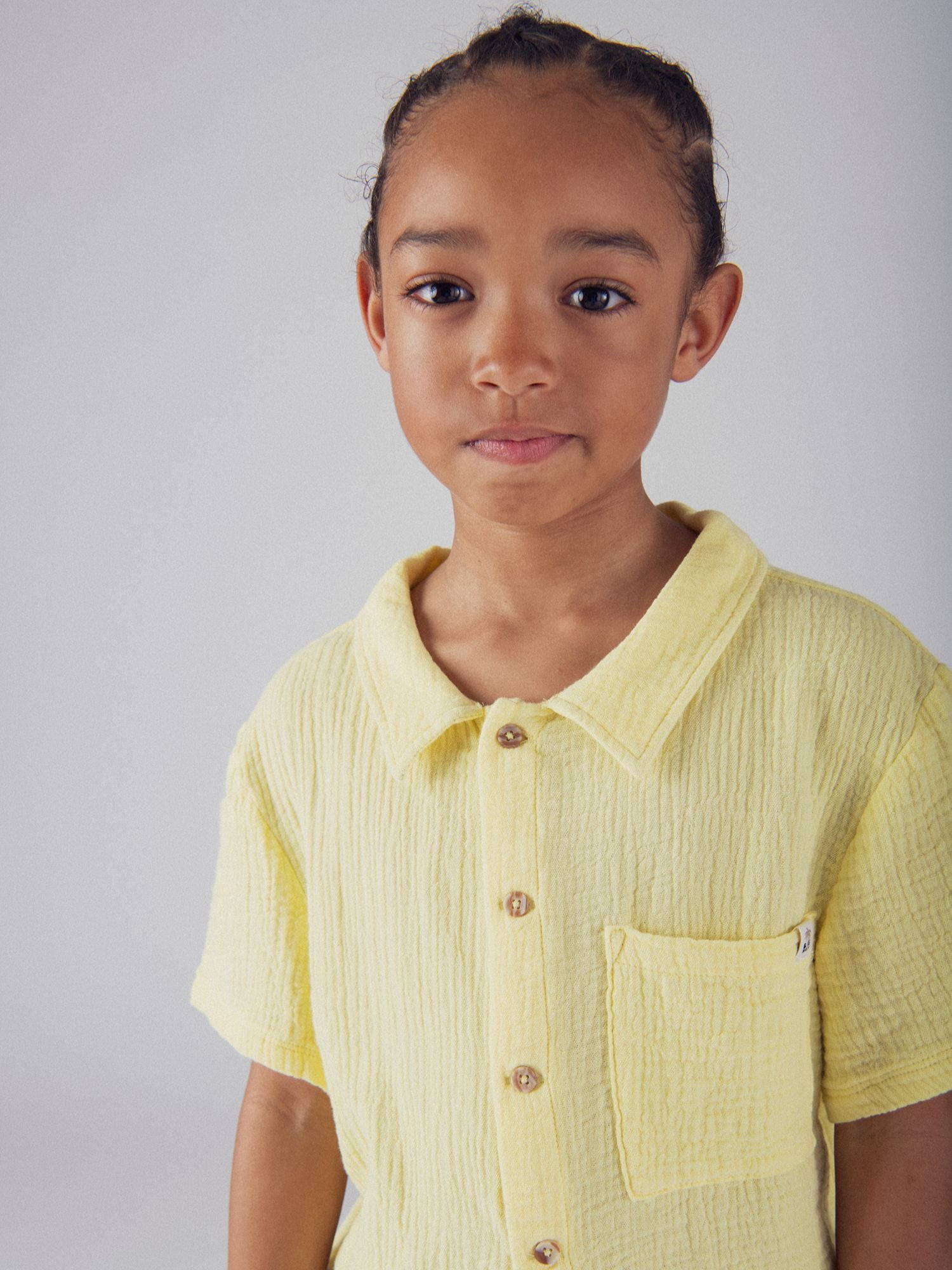 Pale yellow short-sleeve shirt for boys