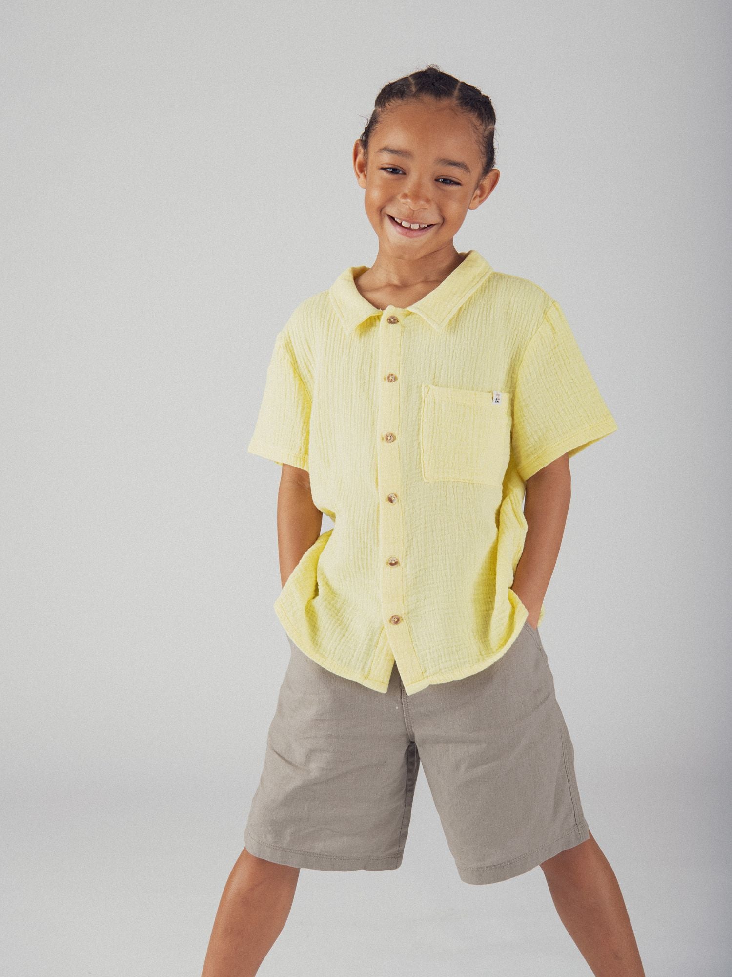 Gray shorts with pockets for boys