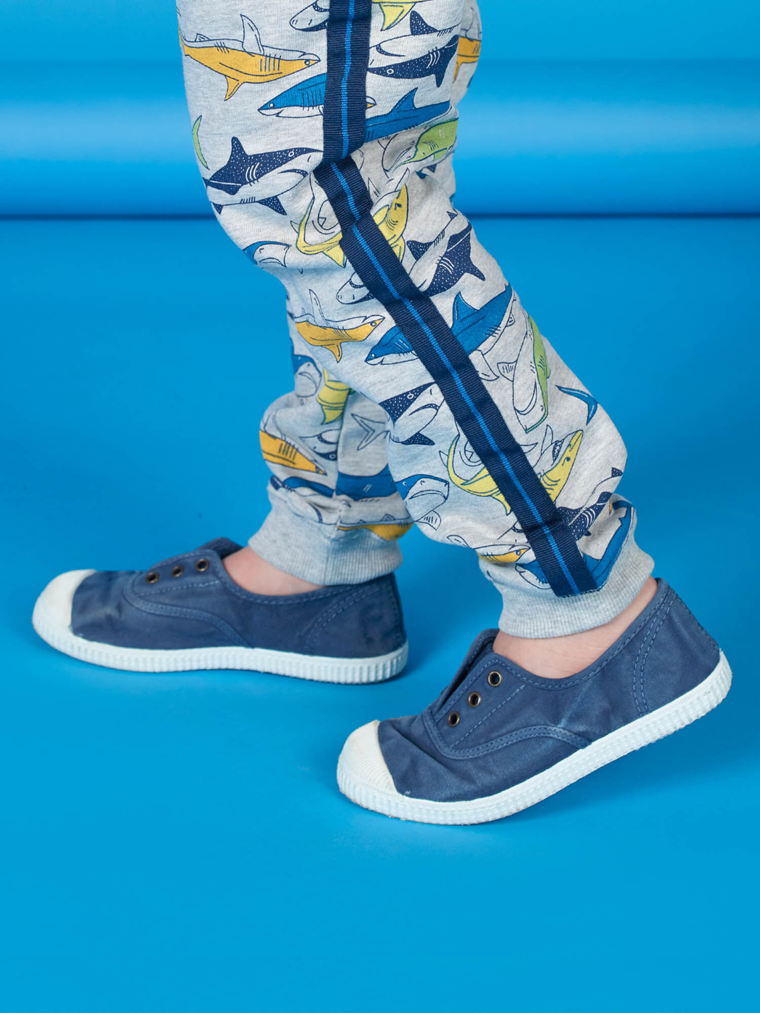 Boys plain canvas trainers buy online Sneakers DPAM International Website